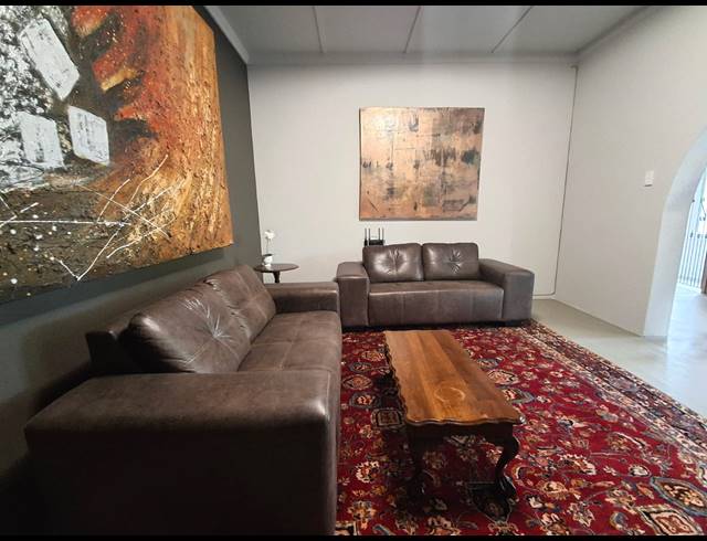 2 BEDROOM APARTMENT FOR SALE IN WINDERMERE